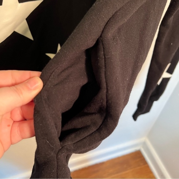 Zenana Star Print Hi-Low Sweatshirt Black White - Picture 6 of 11